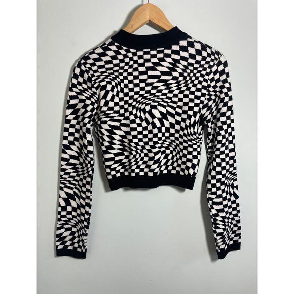 Garage Women’s Medium cropped Sweater black and white illusionist checkerboard - Picture 6 of 6